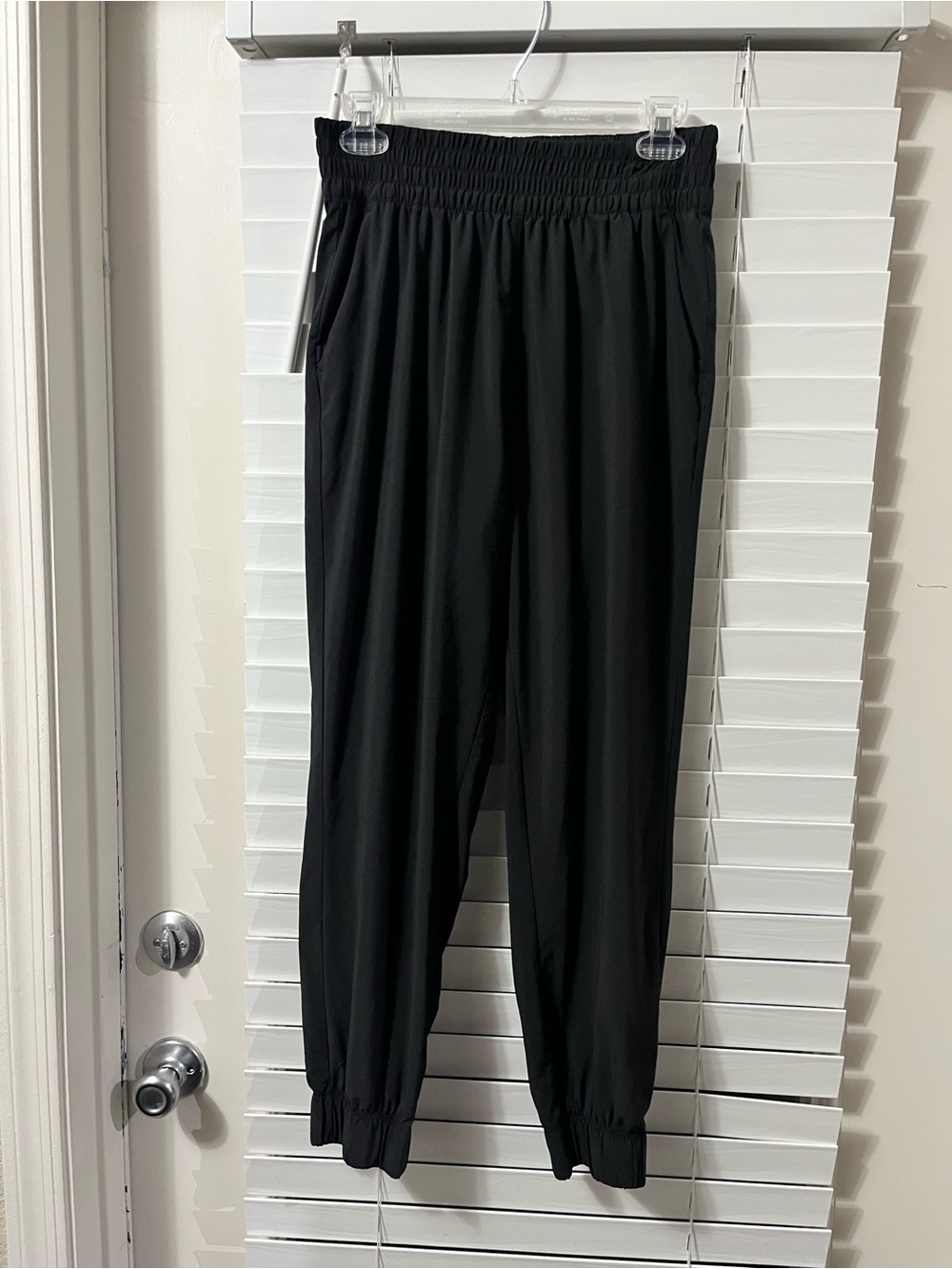 Vuori Black Elastic-Waist Jogger Pants